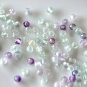 10粒売り｜マルチカラーフローライト 2mm ラウンドカット